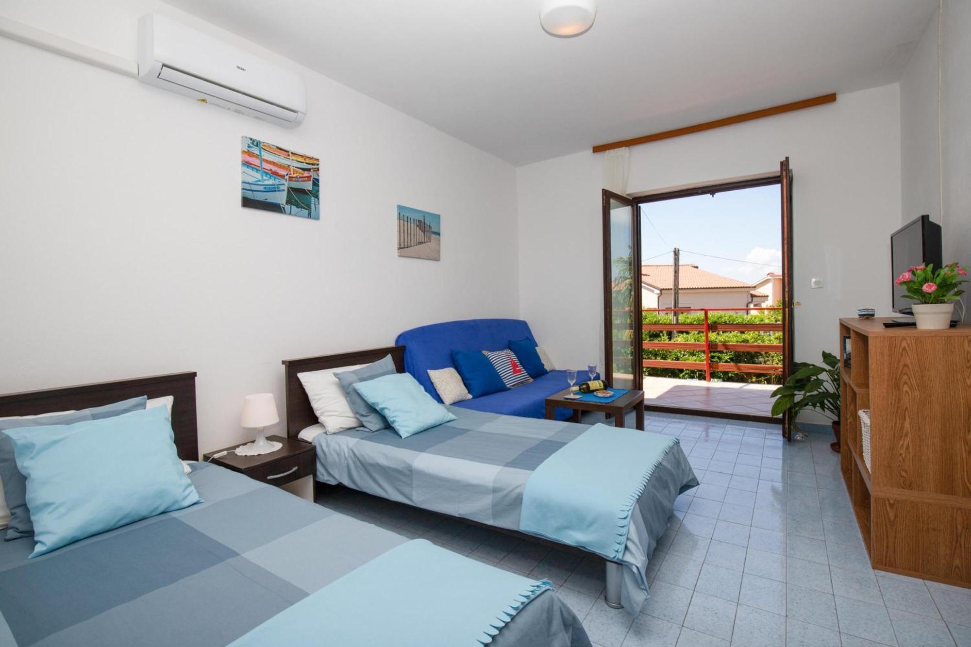 Apartments Brankica Island - Happy Rentals Vantacici Exterior foto
